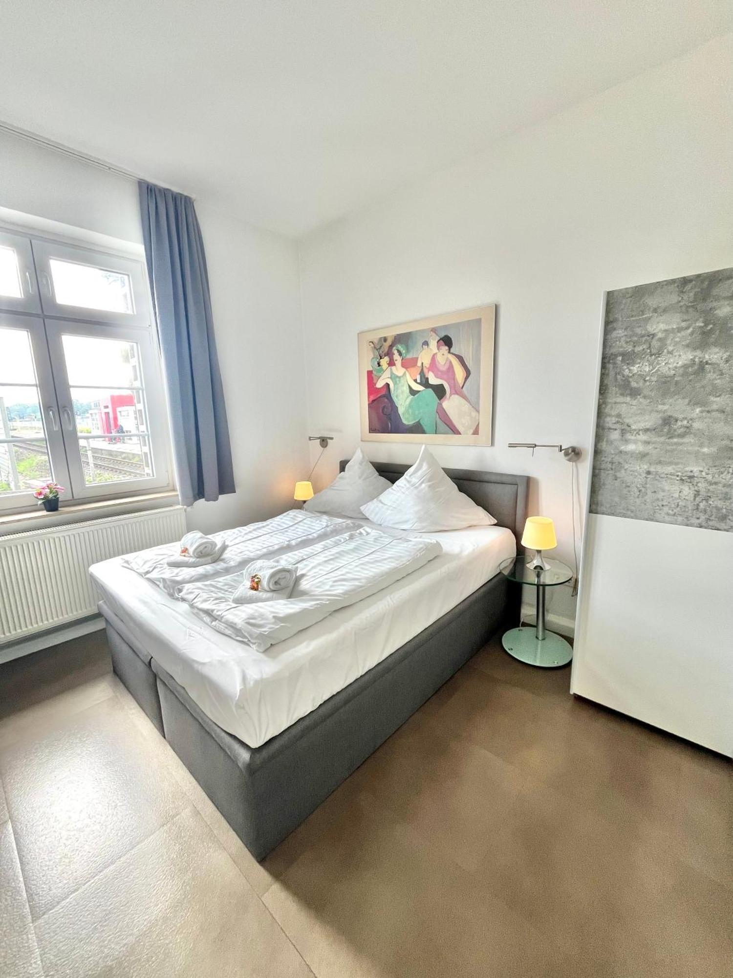 Guesthouse Bielefeld - Brake Екстериор снимка