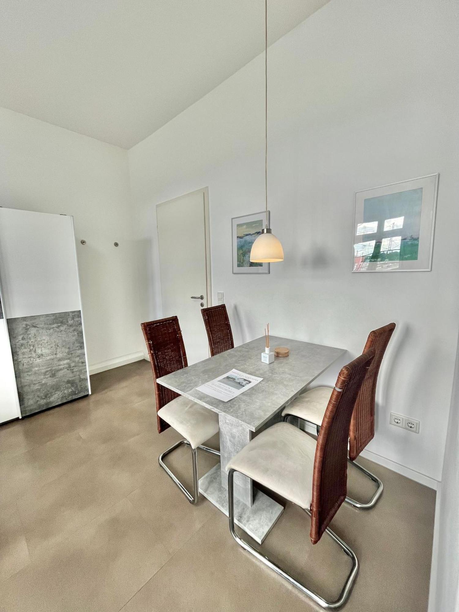 Guesthouse Bielefeld - Brake Екстериор снимка