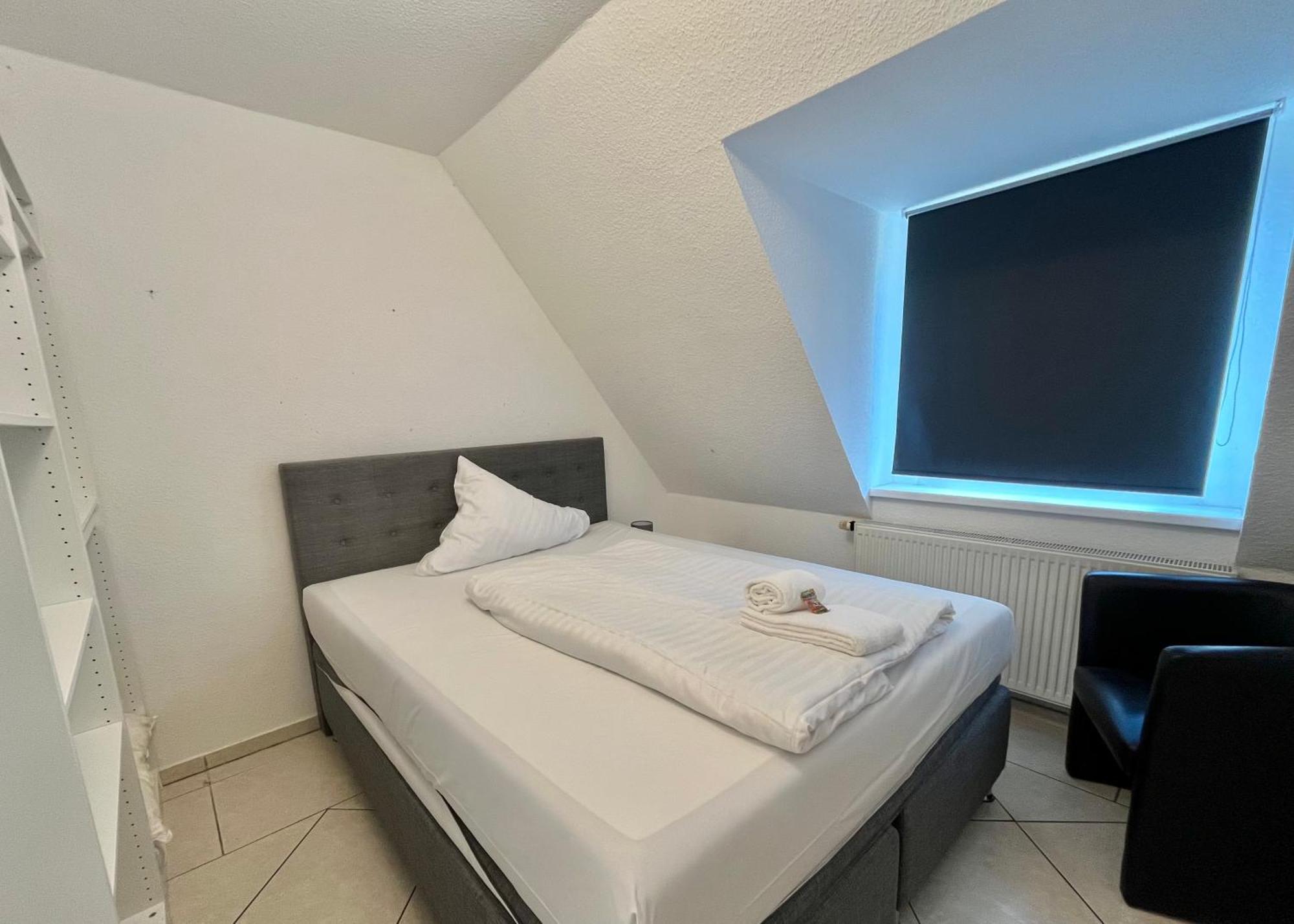 Guesthouse Bielefeld - Brake Екстериор снимка